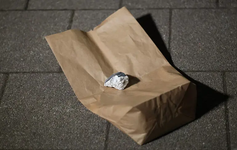 Метеорит впав на будинок - це сталося у Німеччині - фото 1