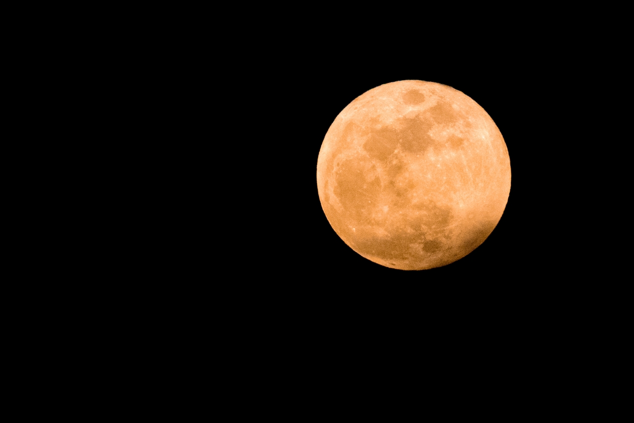 Місячне затемнення 2026 - як виглядав "Черв'ячний місяць" у різних країнах - фото 16