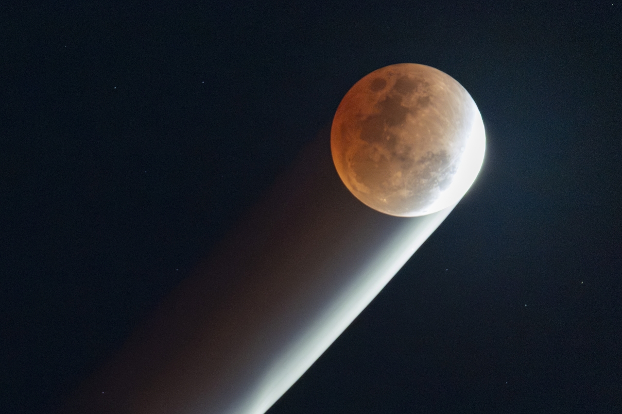 Місячне затемнення 2026 - як виглядав "Черв'ячний місяць" у різних країнах - фото 14