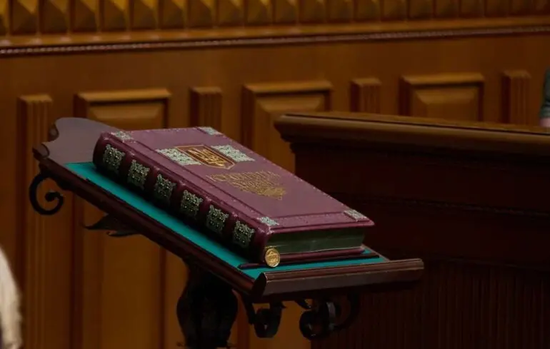 Парламентський контроль під час війни повинен був бути більш ефективним, проте в Україні це не реалізується. 1