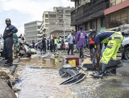 Повінь у Кенії - 45 загиблих, тривають пошукові роботи - фото 2