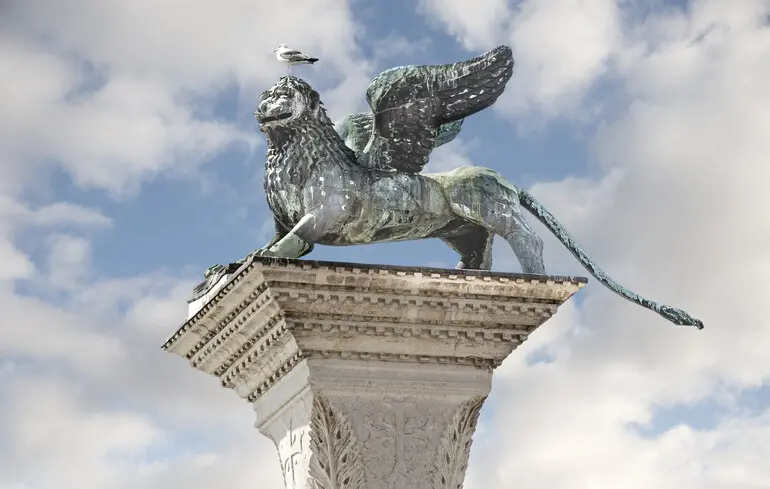 Пожежа на Венеційська бієнале - загорівся павільйон Сербії на міжнародній виставці - новини культури 1