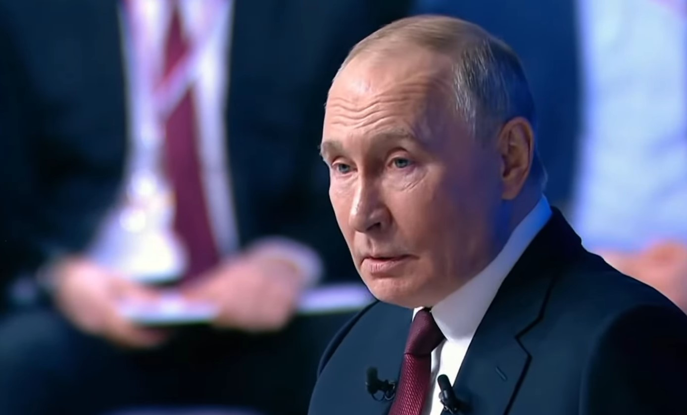 Путін закликав підприємства Росії скористатися підвищенням цін на нафту. 1