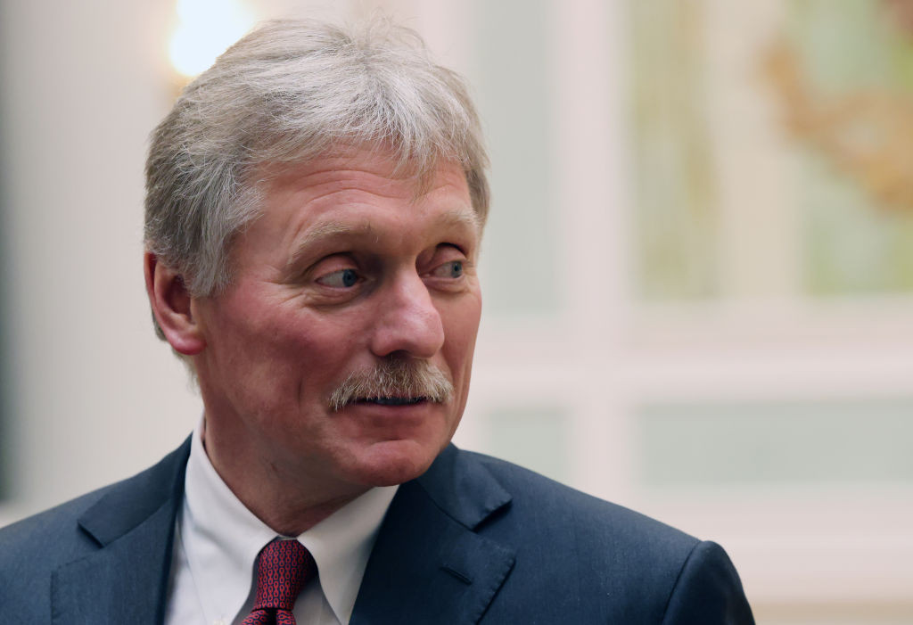 Пєсков заявив, що Сполучені Штати помиляються, пов'язуючи економічну взаємодію з Росією з укладенням мирної угоди стосовно України. 1