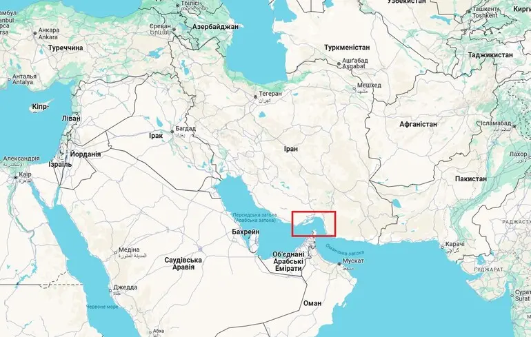 Танкери горять у протоці біля Оману - що відомо 1