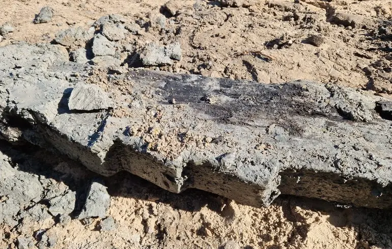 У Нідерландах виявили залишки судна часів вікінгів. Це відкриття сталося під час проведення ремонтних робіт каналізації в місті Вейк-бей-Дюрстеде. 1