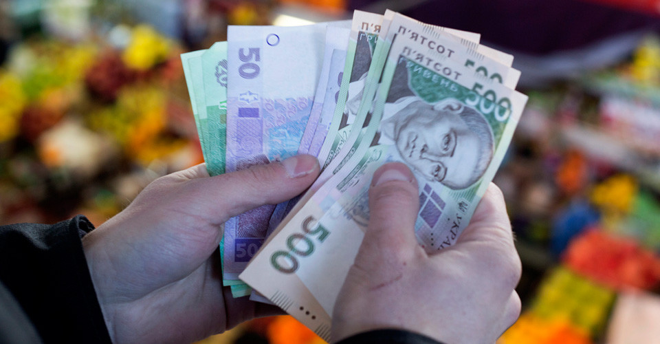 Уряд зобов'язався надати 6500 грн "Зимової підтримки" іншим охочим. 1