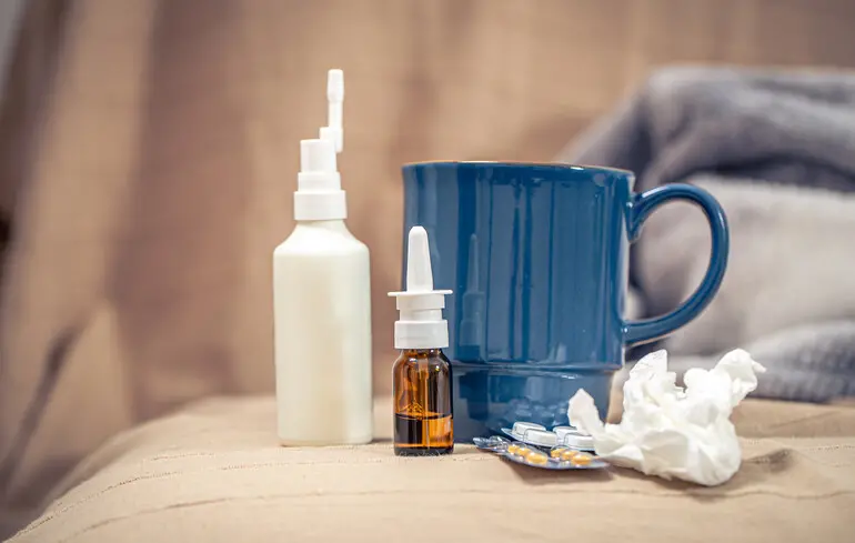 Вчені створили спрей для носа, який може слугувати універсальною вакциною проти вірусів, бактерій та алергій. 1