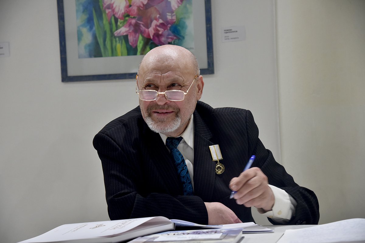 Земне у сув’язі з небесним - у музеї Шевченка відкрили ювілейну виставку Анатолія Марчука - фото 56