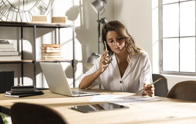 Жінки поступово зникають з технічного сектору Європи, що пов'язано з робочою культурою, яка сприяє збільшенню гендерної нерівності. 1