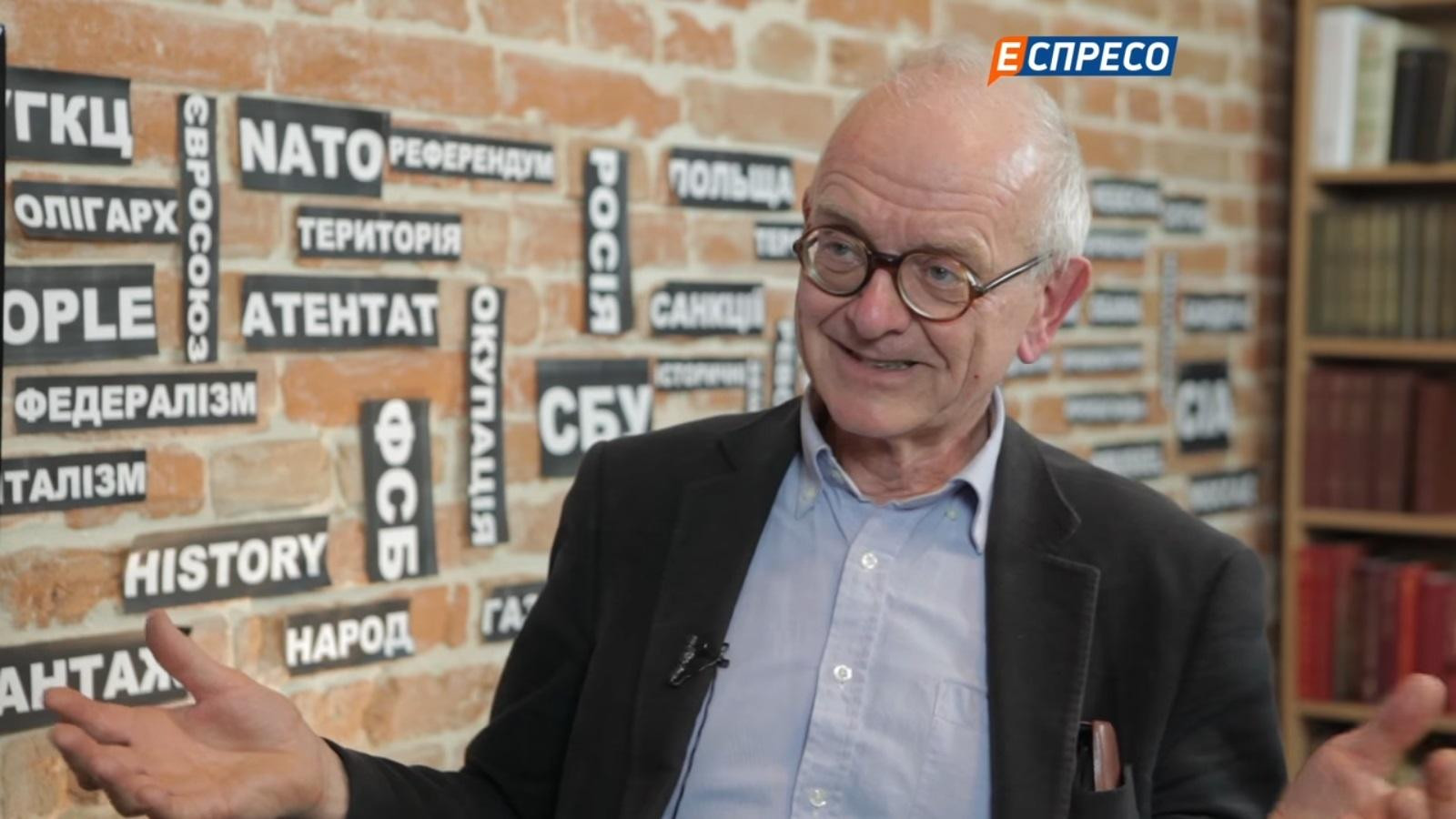Зі зростанням нестабільності у світовій системі, значення боротьби України стає дедалі більш актуальним, - зазначив нейрохірург Марш. 1
