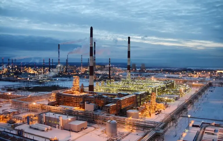 Атака на НПЗ у Кіришах - чому зупинився один із найбільших заводів РФ 1