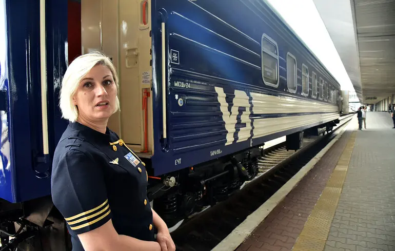 Укрзалізниця дозволила купувати квитки пасажирам з інвалідністю онлайн  1