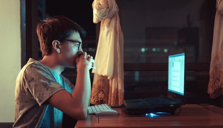 Як зберегти зір під час роботи за комп'ютером 1