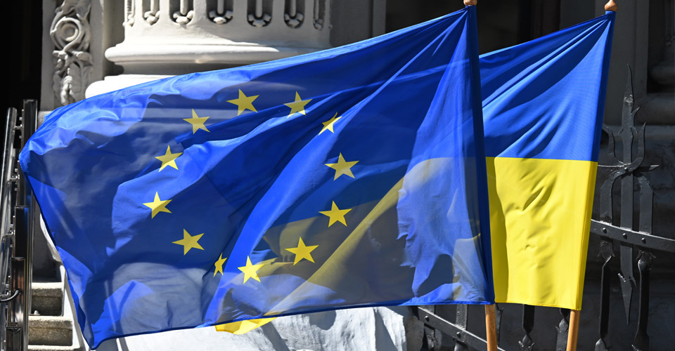 Європейський Союз надасть Україні 1,4 мільярда євро, отриманих від заморожених російських активів. 1