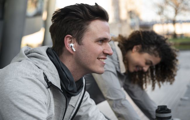 AirPods – як керувати дзвінками за допомогою рухів голови. AirPods – як керувати дзвінками за допомогою рухів голови. 1