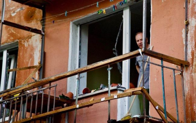 Атака на Дніпро 7 травня - пожежа в квартирі, є постраждалий. Атака на Дніпро 7 травня - пожежа в квартирі, є постраждалий. 1