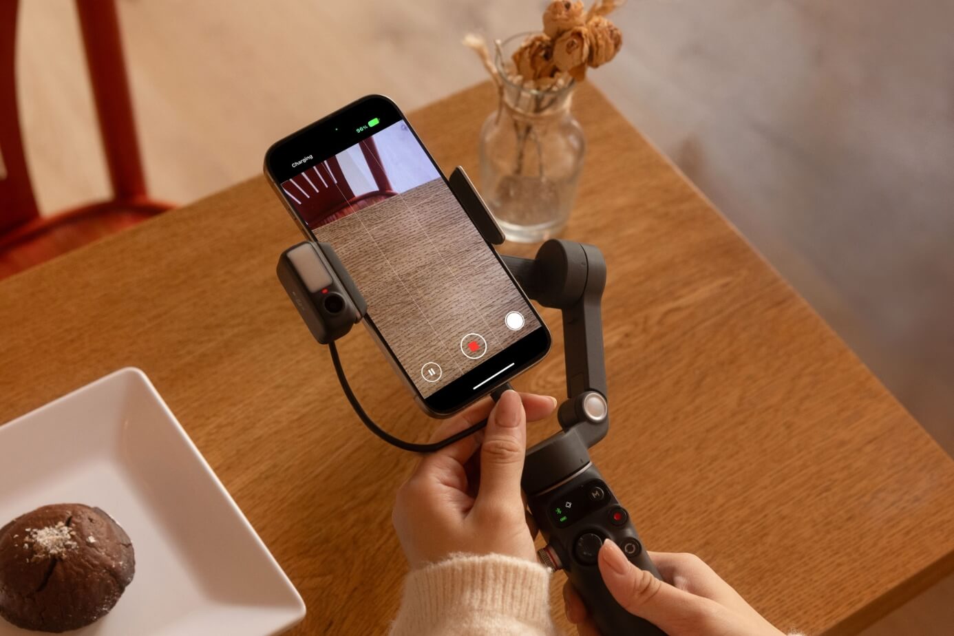 Bluetooth-аксесуари для iPhone: 5 корисних пристроїв для вашого смартфона. Bluetooth-аксесуари для iPhone: 5 корисних пристроїв для вашого смартфона. 3