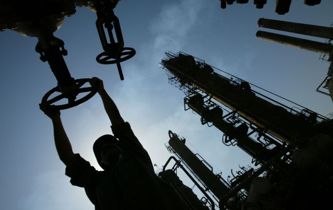 Ціни на нафту продовжують знижуватися на фоні можливого укладення мирної угоди. 1