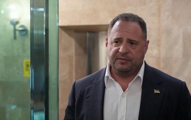 Ермак у слідчому ізоляторі - 30 мільйонів гривень на заставу сплатив Сергій Ребров. 1