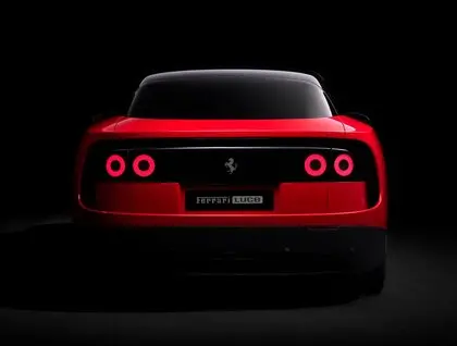 Ferrari презентувала свій перший електричний автомобіль Luce, розроблений колишнім головним дизайнером Apple Джоні Айвом. 2