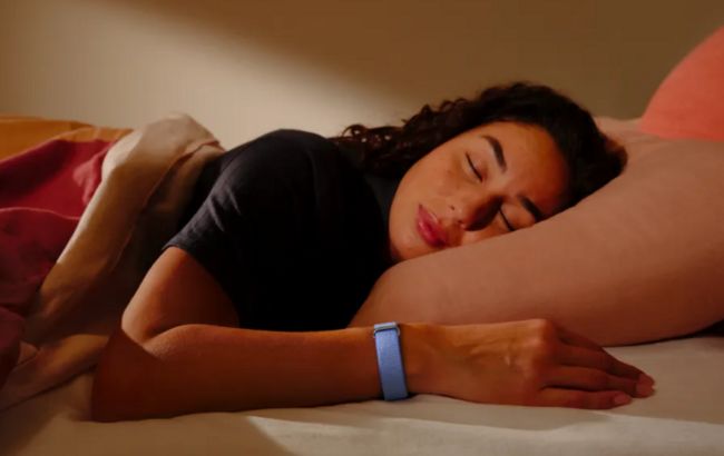 Fitbit Air - компанія Google представила фітнес-браслет без дисплея. Fitbit Air - компанія Google представила фітнес-браслет без дисплея. 1