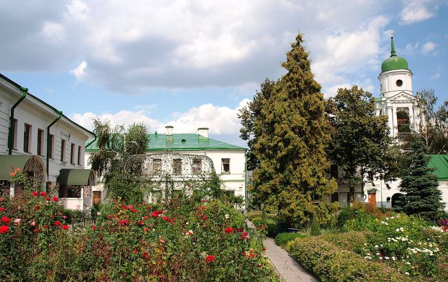 Флоровський монастир у Києві - краєзнавець розповів про історію цього унікального об'єкта. 1