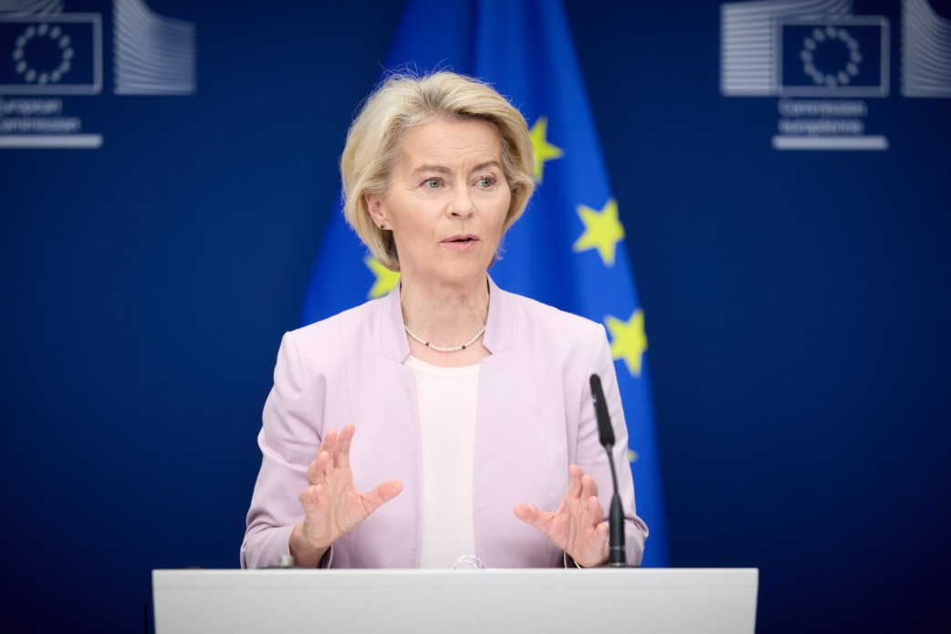Фон дер Ляєн повідомила, на які цілі буде спрямовано перший транш кредиту для України. 1