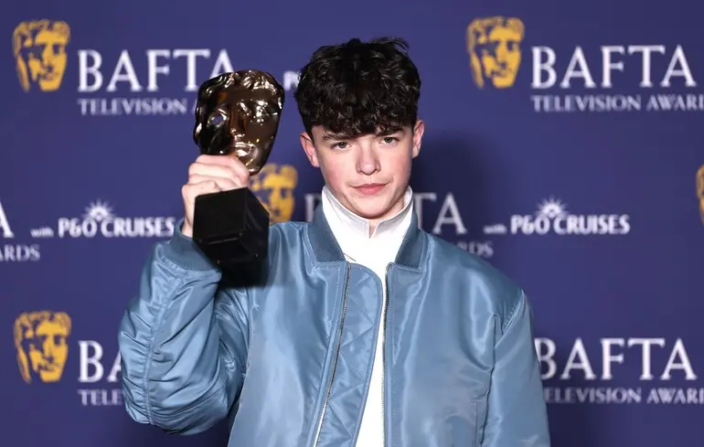 Юнацтво встановив рекорд на Bafta TV Awards 2026 - мінісеріал Netflix здобув чотири нагороди - новини культури Юнацтво встановив рекорд на Bafta TV Awards 2026 - мінісеріал Netflix здобув чотири нагороди - новини культури 1