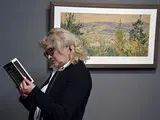 Картини з Херсона, які дивом залишилися неушкодженими від рук окупантів, були представлені у Києві. 22
