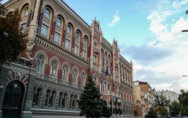Коливання валютних курсів та стримуючі чинники - аналіз валютного ринку України. 1