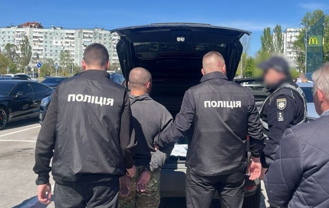Командир у Запоріжжі вимагав щомісячно по 200 тисяч гривень від підлеглих військовослужбовців. Командир у Запоріжжі вимагав щомісячно по 200 тисяч гривень від підлеглих військовослужбовців. 1