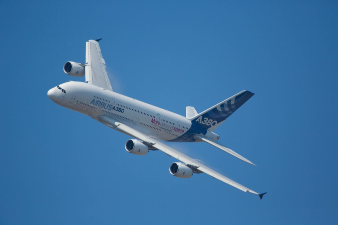Компанія Airbus зменшила обсяги постачання літаків у першому кварталі на 16%. 1