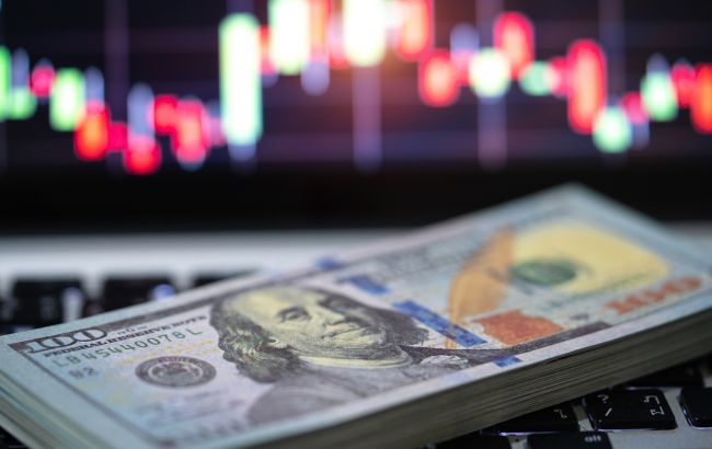 Курс долара, встановлений Національним банком України на 14 травня, визначає вартість валюти. 1