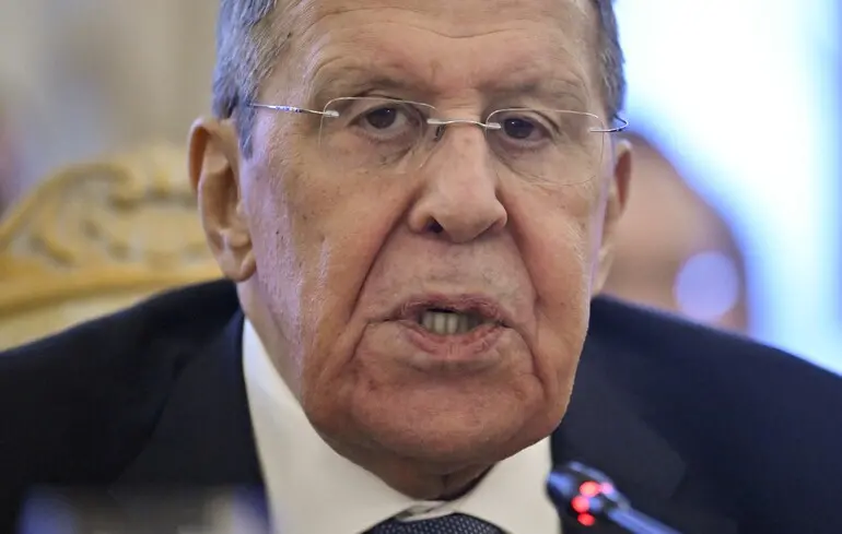 Лавров висловив погрози на адресу Києва, стверджуючи, що Україна може завадити проведенню параду 9 травня. Лавров висловив погрози на адресу Києва, стверджуючи, що Україна може завадити проведенню параду 9 травня. 1