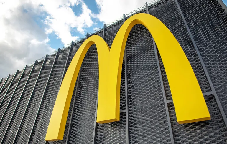 McDonald's попереджає про проблеми через геополітичну кризу McDonald's попереджає про проблеми через геополітичну кризу 1