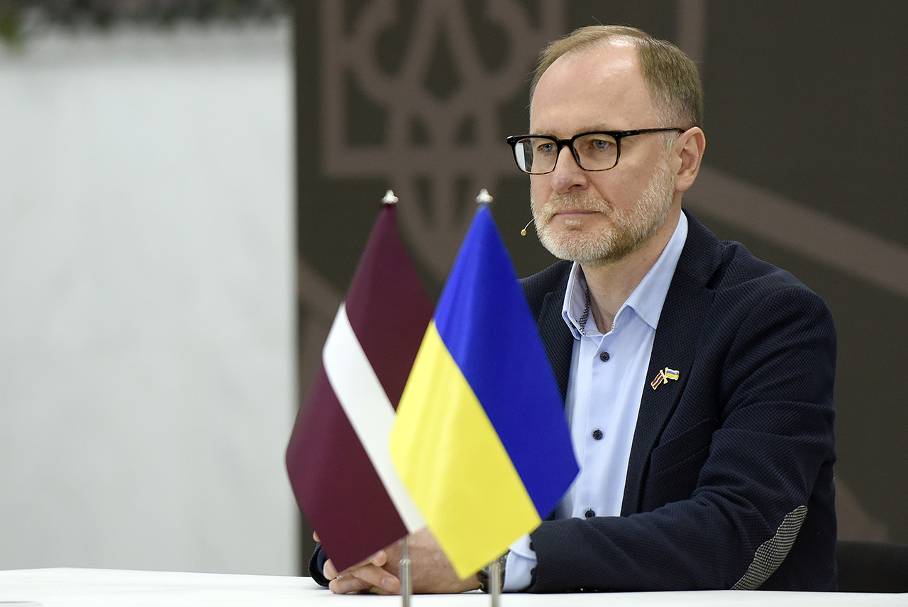 Міністр оборони Латвії пішов у відставку: що стало причиною Міністр оборони Латвії подав у відставку: які причини цього рішення. 1