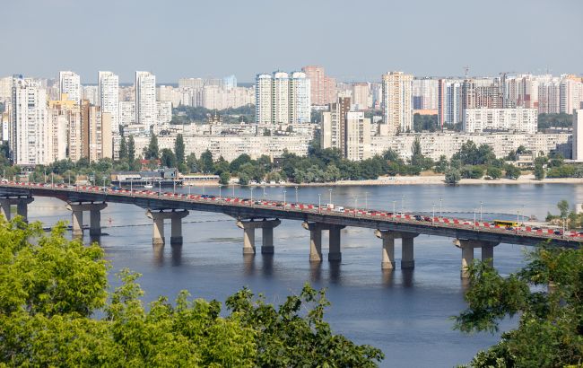 Міст Патона у Києві частково закритий до 14 травня - обмежено рух однією з смуг. Міст Патона у Києві частково закритий до 14 травня - обмежено рух однією з смуг. 1