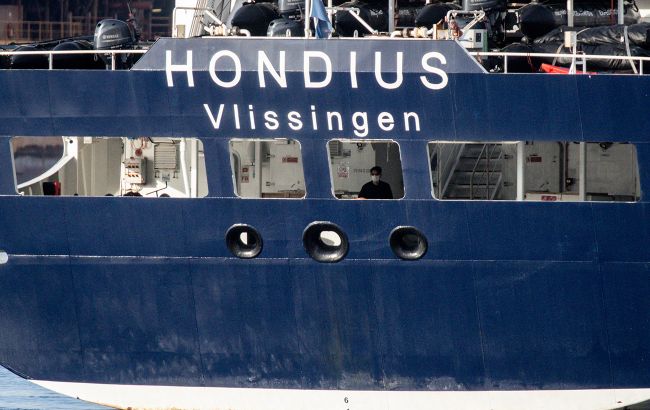 На борту лайнера MV Hondius зафіксовано спалах хантавірусу. Яка інформація відома про цю ситуацію, чи загрожує вона пандемією, а також яка доля українців, що перебувають на судні? На борту лайнера MV Hondius зафіксовано спалах хантавірусу. Яка інформація відома про цю ситуацію, чи загрожує вона пандемією, а також яка доля українців, що перебувають на судні? 1
