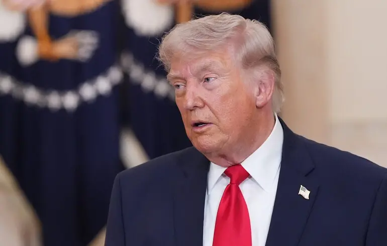 На зустрічі між Трампом та Сі Цзіньпіном президент США висловив свою позицію стосовно суверенітету Тайваню. 1