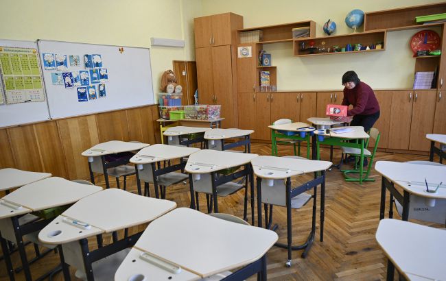 Останній дзвоник 2026 року та літні канікули - коли завершується навчальний процес у школах і які події відбуватимуться в червні. 1