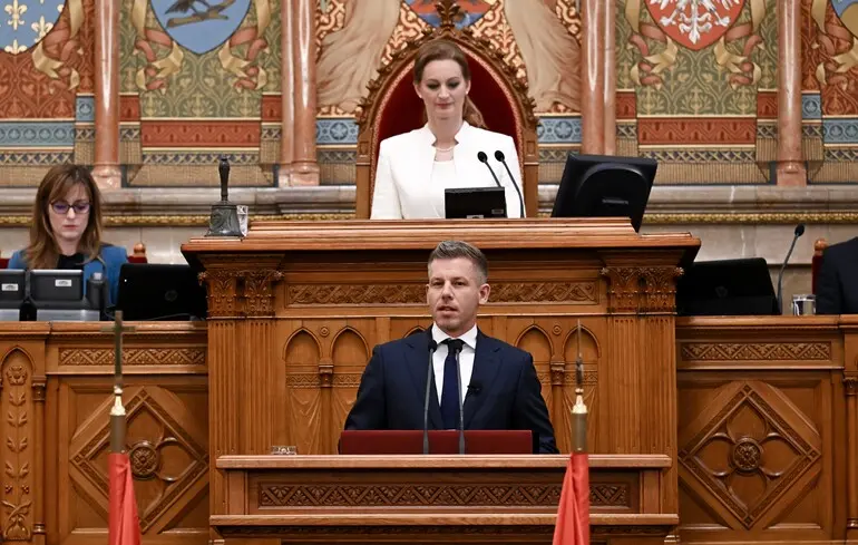 Петер Мадяр прийняв присягу та офіційно зайняв посаду прем’єр-міністра. Ось його перші заяви. Петер Мадяр прийняв присягу та офіційно зайняв посаду прем’єр-міністра. Ось його перші заяви. 1