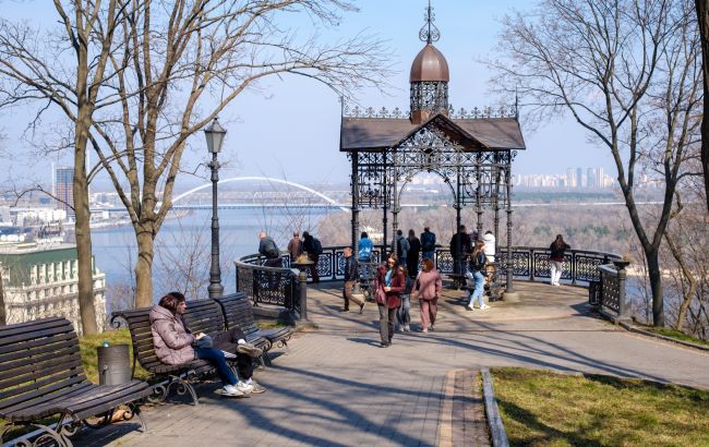 Погода в Києві та області у квітні 2026 року – заморозки, рекорди та рівень Дніпра. Погода в Києві та області у квітні 2026 року – заморозки, рекорди та рівень Дніпра. 1