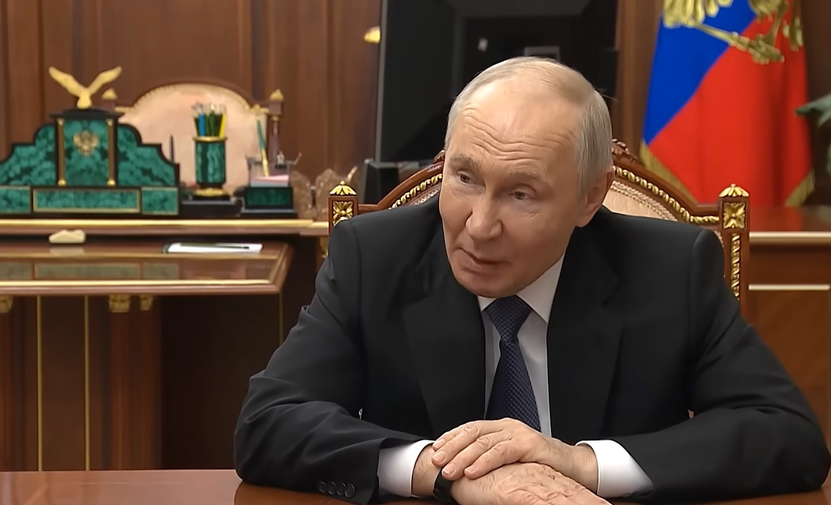 Путін втрачає свою владу та авторитет, - зазначив Нагайло. 1