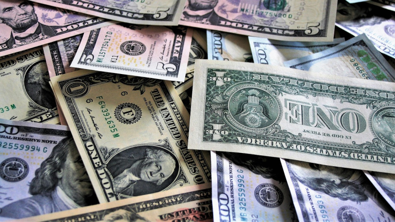 Резерви компанії Berkshire Hathaway досягли історичного максимуму в $397 мільярдів у першому кварталі під керівництвом Грега Абела. Резерви компанії Berkshire Hathaway досягли історичного максимуму в $397 мільярдів у першому кварталі під керівництвом Грега Абела. 1