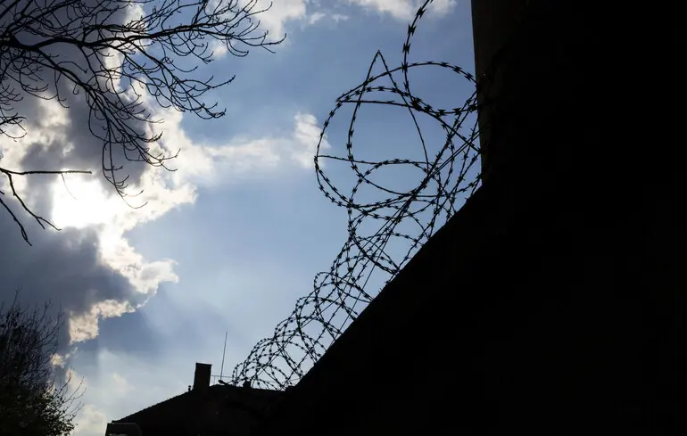Росія організувала спеціальний барак для осіб, які були засуджені за свою антивоєнну позицію. 1