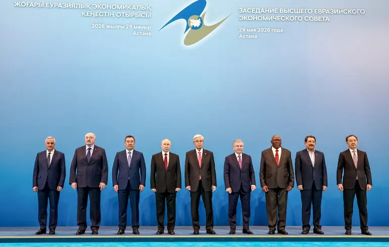 Російська Федерація попередила Вірменію про можливі наслідки у зв'язку з її наміром наблизитися до Європейського Союзу. 1