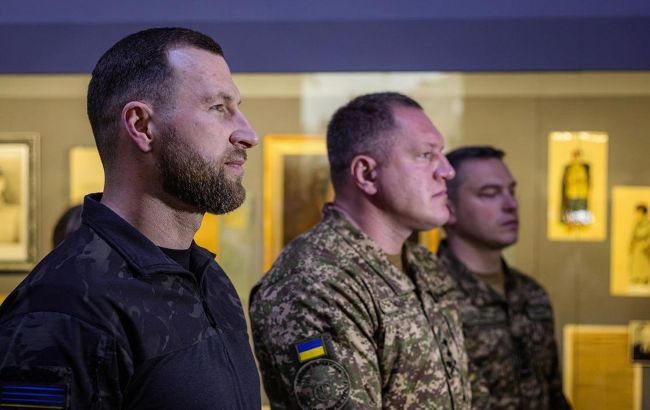 Служба безпеки України завдяки дальнім ударам по території Росії та проведенню спеціальних операцій сприяє наближенню миру в Україні, зазначив Хмара. 1