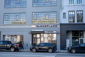 SpaceX та розробники Claude підписали угоду, яка має значення для людства у контексті перенесення штучного інтелекту на орбіту Землі. SpaceX та розробники Claude підписали угоду, яка має значення для людства у контексті перенесення штучного інтелекту на орбіту Землі. 5