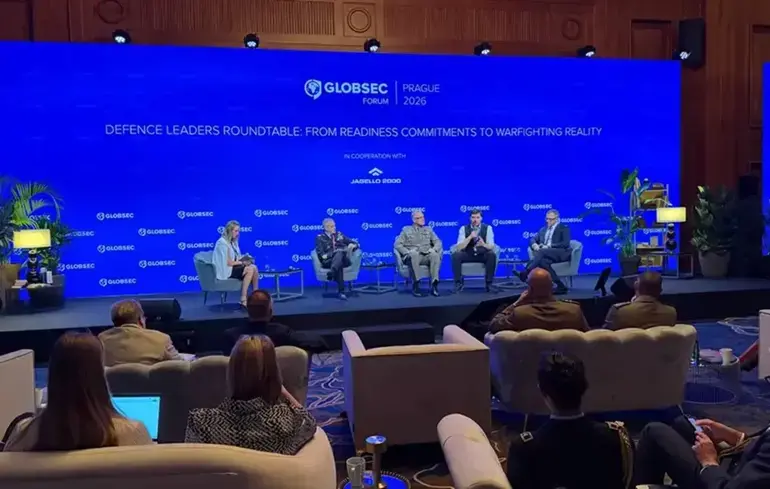 Сталевий фронт у Празі продемонстрував досвід швидкої адаптації виробництва відповідно до потреб військових. 1